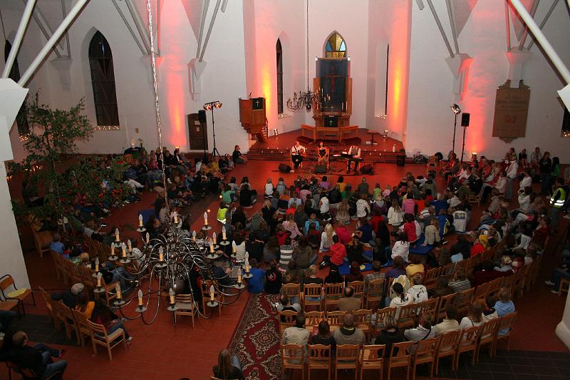 2008-08-13 (49).JPG - Birgit Õigemeel Kambja kirikus laulmas